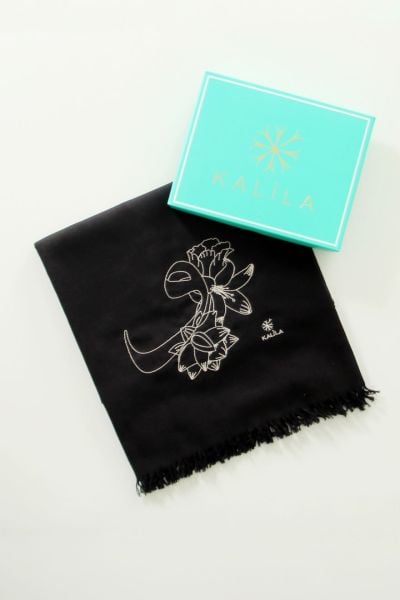 Düş Peşine Anne Rahme %100 Pamuk Şal Siyah (NAKIŞLI)