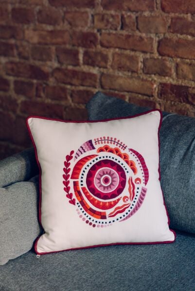 Mandala Red El Nakışlı Yastık